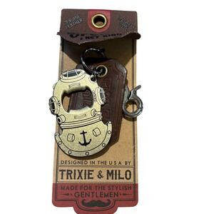 TRIXIE & MILO Bottle Opener Keychain‎ Genuine Leather and Stainless Steel